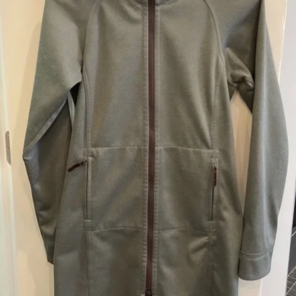 Lululemon Apres Jacket - Picture 4 of 7